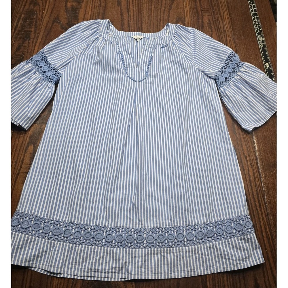 Crown & Ivy Curvy 1X Blue White Striped Tunic Top Crochet Lace Bell Sleeve